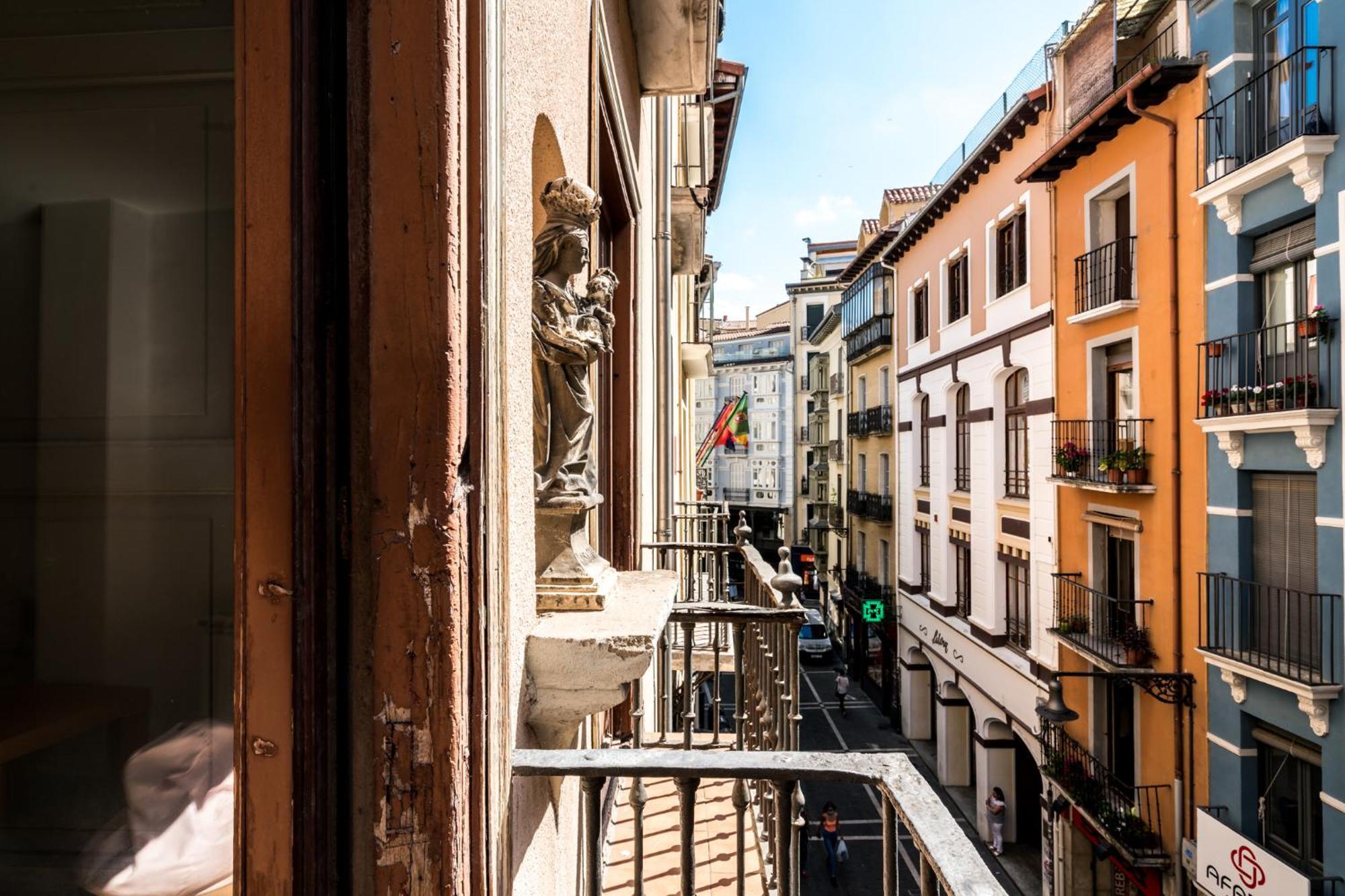 Welcoming Apart Old Town Pamplona Buitenkant foto